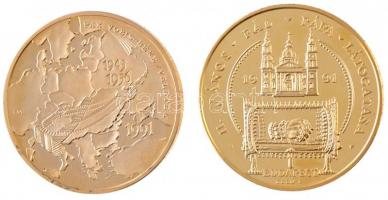 Fritz Mihály (1947-) 1991. "Pax Vobis - Béke veletek 1945-1956." aranyozott emlékérem tokb...