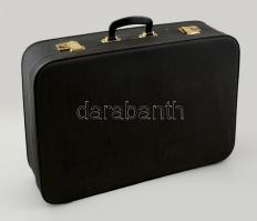 Retró bőrönd, kisebb kopásokkal, 59×41 cm