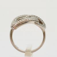 Ezüst(Ag) gyűrű, apró kövekkel, jelzett, méret: 53, bruttó: 3,7 g