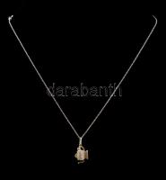 Ezüst(Ag) teáskanna függő, ezüst(Ag) láncon, jelzett, h: 36 cm, nettó: 3,4 g