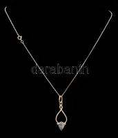 Ezüst(Ag) holdkővel díszített medál, ezüst(Ag) láncon, jelzett, h: 36 cm, bruttó: 2,9 g