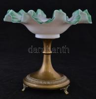 Aufsatz, tejüveg, fém talapzaton, jelzés nélkül, apró kopásnyomokkal, d: 24,5 cm