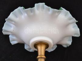 Aufsatz, tejüveg, fém talapzaton, jelzés nélkül, apró kopásnyomokkal, d: 24,5 cm