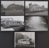 cca 1960-1970 Linzbauer Tamás: Budapesti villamosok, 5 db pecséttel jelzett fotó, 9x12 cm és 9x14 cm közötti méretben.
