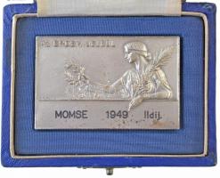 1949. Az érdem jeléül - MOMSE 1949. II. díj ezüstözött Br díjplakett S.G.A. gyártói jelzéssel, eredeti tokban (56x36mm) T:2