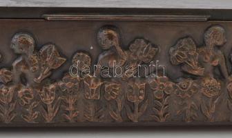 Iparművészeti Vállalatos díszes réz doboz, fa belsővel, 22×22×7 cm