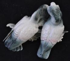 Porcelán sörényes galambpár, jelzett, kis lepattanással, jelzett, m: 14 cm