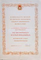 1964.. "Az Oktatásügy Kiváló Dolgozója" zománcozott fém jelvény tokban, mellette adományoz...