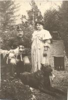 K.u.K. military officer with his wife and his dogs from Mostar, Atelie M. Savic photo (cut)