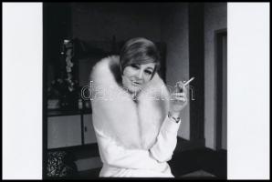 1970 Kállai Ilona színésznőről készült felvételek, 5 db vintage negatív (6x6 cm) és az ezekről készí...