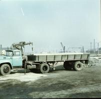 cca 1975 Tehergépjárművek, erőgépek az ÉPFU (Építőipari Fuvarozó Vállalat) archívumából, 9 db szabad...