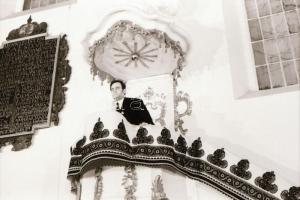 1990. február 14. Tőkés László Kecskeméten, Vincze János fotóriportja, 44 db vintage negatív, 24x36 ...