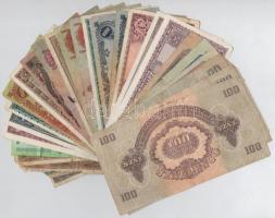 38db-os vegyes magyar bankjegy és fémpénz tétel, benne 29db bankjegy korona és pengő időszakból, köz...