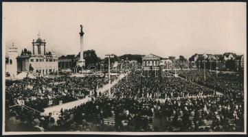 cca 1940-1950 Budapesti városképek, eseményfotók, 4 db vintage fotó, jelzett, feliratozott képek, 13x23 cm és 21x16 cm között