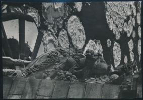 1938 Dr. Sevcsik Jenő (1899-1996): Jégzajlás a Dunán, jelzés nélküli vintage fotóművészeti alkotás, a szerző hagyatékából, 18x13 cm