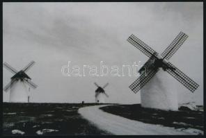 cca 1948 Szélmalmok, 2 db vintage fotó + 1 db mai nagyítás, 10x15 cm és 16x22 cm között