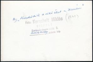 1941 Korschelt Miklós (1900-1982): Kezdődik a vízi élet a Dunán, pecséttel jelzett, feliratozott vin...