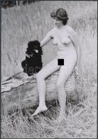 cca 1975 Pamacsok, 2 db szolidan erotikus fénykép, vintage negatívokról készült mai nagyítások, 25x18 cm / 2 erotic photos, 25x18 cm