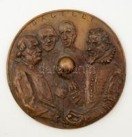 Nyírő Gyula (1924-2005): Galilei, bronz plakett, jelzett, d: 16 cm