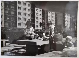 cca 1978 Gebhardt György (1910-1993) nagyméretű, budapesti városképei, 4 db vintage fotó, három feliratozott, 30x40 cm