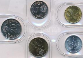 1988. 2f-20Ft 9klf "Magyar Népköztársaság" forgalmi érméi világoskék műbőrtokban T:1
Adam...