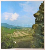 Koczogh Ákos (szerk.): Szigliget. Bp., 1988, Képzőművészeti Kiadó. Kiadói kartonált papírkötésben