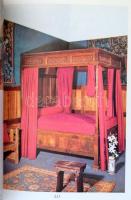 Vadászi Erzsébet: A bútor története. Bp., 1987, Műszaki könyvkiadó. Kiadói egészvászon-kötés, kiadói...