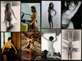 cca 1976 Szolidan erotikus fényképek tétele, 33 db fénykép, 9x14 cm / 33 erotic photos, 9x14 cm