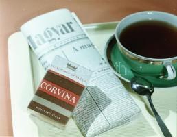 1962 Dohánytermékek reklám felvételei, 13 db szabadon felhasználható vintage negatív, 6x7 cm