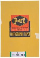 cca 1948 Fekete György (1904-1990) budapesti fényképész reklámgrafikái különféle szolgáltatásokról, ...