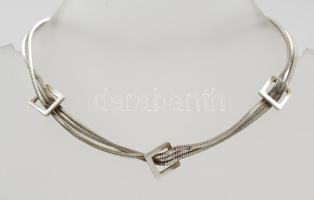 Ezüst(Ag) háromsoros karkötő apró négyzetekkel, jelzett, h: 19 cm, nettó: 6,7 g