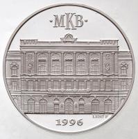 Lebó Ferenc (1960-) 1996. "MKB (Magyar Külkereskedelmi Bank) Rt." Ag emlékérem eredeti dísztokban tájékoztatóval (31,35g/0.999/42,5mm) T:PP