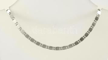 Ezüst(Ag) laposszemű karkötő, jelzett, h: 19 cm, nettó: 3,6 g  / Silver bracelet 19 cm, 3,6 g