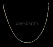 Ezüst(Ag) gyöngymintás csavart nyaklánc, jelzett, h: 43 cm, nettó: 7,3 g