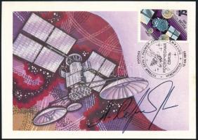 Alekszandr Szerebrov (1944-2013) szovjet űrhajós aláírása levelezőlapon /  Signature of Aleksandr Serebrov (1944-2013) Soviet astronaut on postcard
