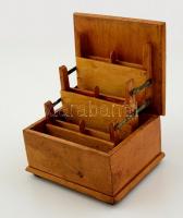 Faragott fa kártyadoboz Vajdahunyad várának és Hunyadi Jánosnak faragott képével 13x11x7 cm