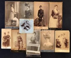 cca 1890-1912 Hölgyek műteremeben, 10 db keményhátú fotó különböző műtermekből(Strelisky, Kossak, Uher, stb.), 15x7,5 és 20x12 cm közötti méretekben