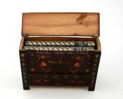 Móra Ferenc: Szegedi tulipános láda. I.- II. kötet. Budapest, 1936, Révai. Kiadói egészvászon kötésb...