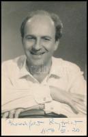 Brachfeld Siegfried(1917-1978) újságíró, konferanszié aláírása az őt ábrázoló fotón
