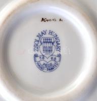Zsolnay szalonnázó paraszt, kézzel festett, jelzett, hibátlan/ 
Hand painted Zsolnay porcelain figu...