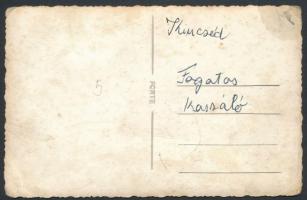 cca 1950 Kincsed, Fogatos kaszáló, fotólap, hátoldalon feliratozva, sarkain törésnyomokkal, 9x13,5 c...