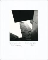 1983 Jankovszky György(1946-): New York, Corp Center, feliratozva, aláírt, pecséttel jelzett, kartonra kasírozva, 13x12 cm