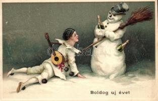 3 db RÉGI újévi üdvözlőlap, hóember, kéményseprő, köztük 1 dombornyomott példány / 3 pre-1945 New Years greeting cards, snowman, chimney sweeper, among them 1 Emb. card, all litho