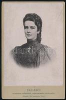 cca 1900 Erzsébet (1854-1894) magyar királynő, és osztrák császárnő, fénnyomat, keményhátú fotója, 16x11 cm./ cca 1900 Elisabeth austrian empress and hungarian queen.