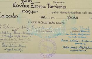 1942 Kisdedóvónői oklevél a kalocsai érseki kisdedóvónőképző-intézetéből, aláírásokkal, 40x47 cm