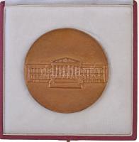 Pátzay Pál (1896-1979) DN "Budapest Főváros Tanácsa" Br emlékérem tokban, az érem hátoldal...