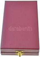 1954-1964. "Munka Érdemrend" arany fokozata, aranyozott, zománcozott Br kitüntetés mellsza...