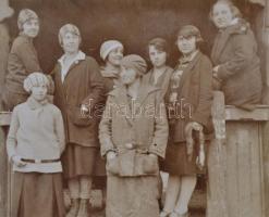 1920-1930 Kirándulók, turisták csoportképei, várrom, 3 db fotó, 8x11 és 9x12 cm