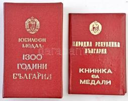 Bulgária 1981. "Bulgária 1300 éves" aranyozott fém kitüntetés szalagon, viselői igazolvánn...