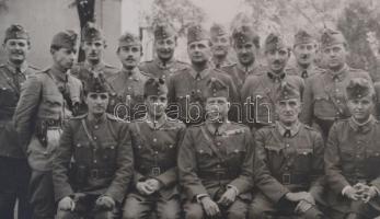 cca 1910-1940  Magyar katonák csoportképei, 3 db fotó, 8,5x13,5 cm